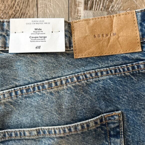 H&M Ultra High Rise Wide Leg Medium Wash Denim Jeans Plus Size 22 Distressed NEW - Picture 4 of 10